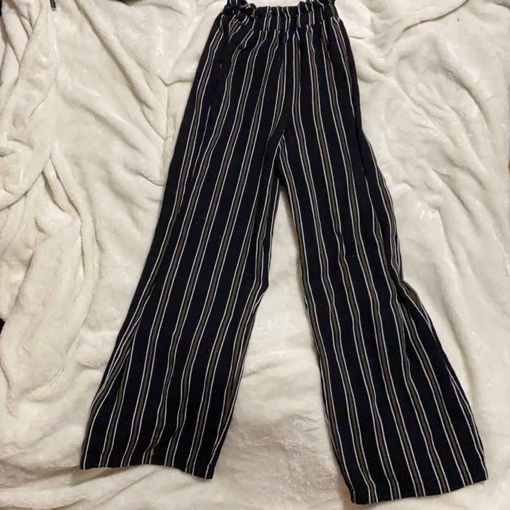 Monteau pants size small